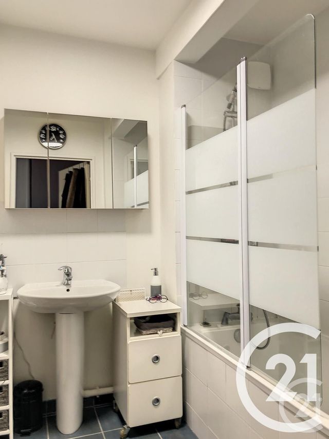 Appartement F3 à louer - 4 pièces - 82.3 m2 - AUXERRE - 89 - BOURGOGNE - Century 21 Martinot Immobilier