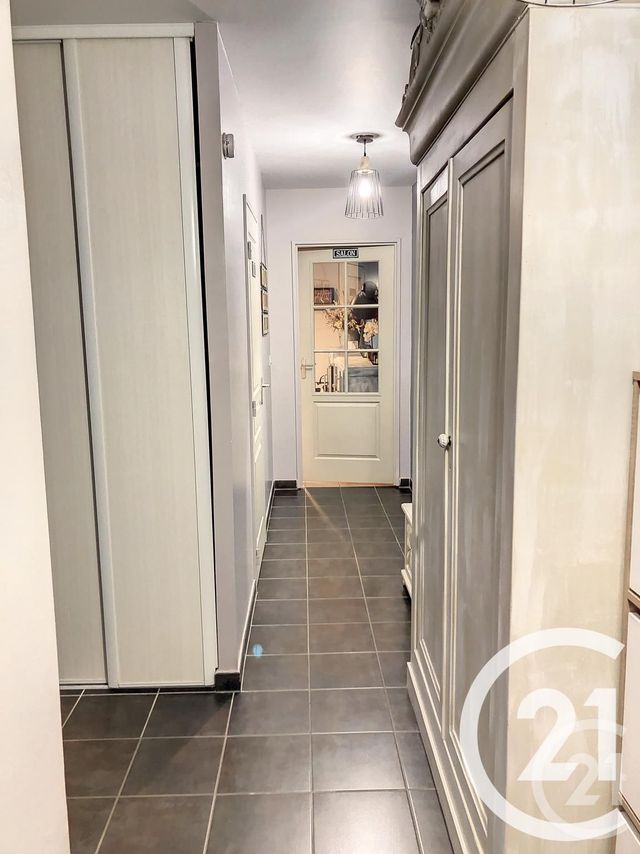 Appartement F3 à louer - 4 pièces - 82.3 m2 - AUXERRE - 89 - BOURGOGNE - Century 21 Martinot Immobilier
