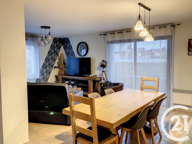 Appartement F3 à louer - 4 pièces - 82.3 m2 - AUXERRE - 89 - BOURGOGNE - Century 21 Martinot Immobilier
