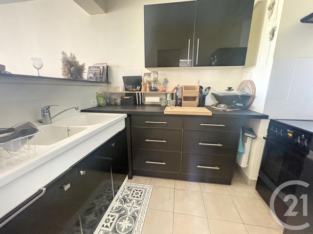 Appartement F3 à louer - 3 pièces - 68.9 m2 - AUXERRE - 89 - BOURGOGNE - Century 21 Martinot Immobilier