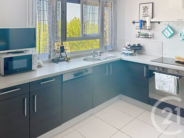 Appartement F4 à vendre - 4 pièces - 71.51 m2 - AUXERRE - 89 - BOURGOGNE - Century 21 Martinot Immobilier