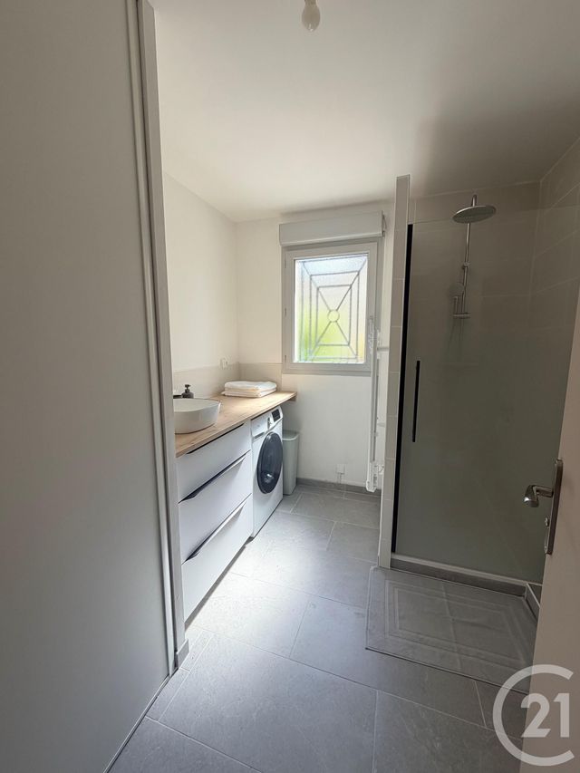 Appartement Studio à louer - 1 pièce - 33.82 m2 - AUXERRE - 89 - BOURGOGNE - Century 21 Martinot Immobilier