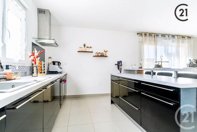 maison à vendre - 5 pièces - 108.77 m2 - VILLEFARGEAU - 89 - BOURGOGNE - Century 21 Martinot Immobilier