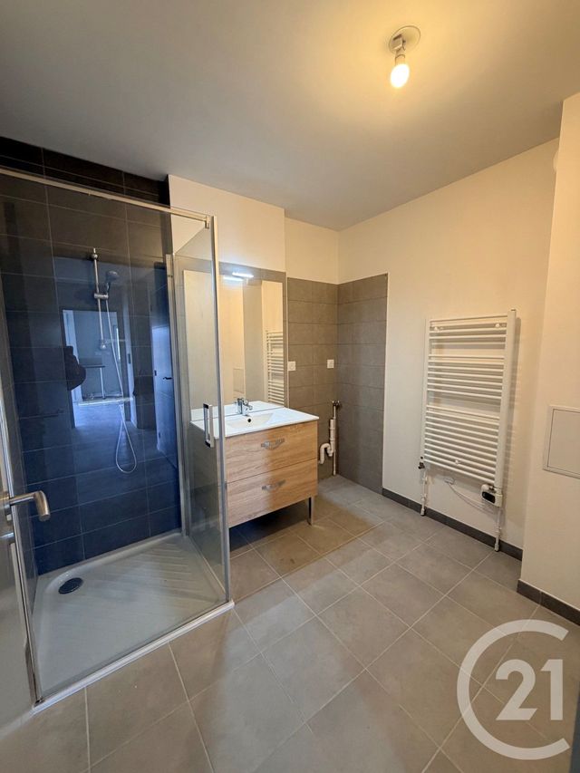 Appartement F3 à louer - 3 pièces - 60.0 m2 - AUXERRE - 89 - BOURGOGNE - Century 21 Martinot Immobilier
