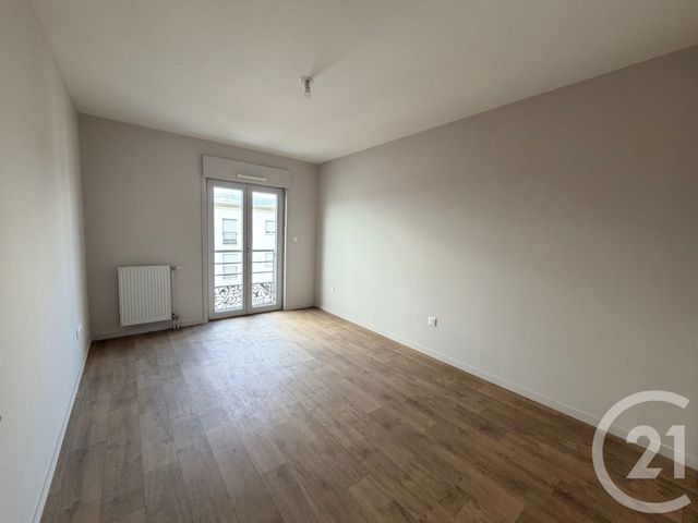 Appartement F4 à louer - 4 pièces - 82.28 m2 - AUXERRE - 89 - BOURGOGNE - Century 21 Martinot Immobilier