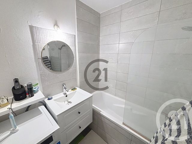 Appartement F2 à vendre - 2 pièces - 42.3 m2 - AUXERRE - 89 - BOURGOGNE - Century 21 Martinot Immobilier