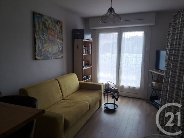 Appartement F1 à louer - 1 pièce - 30.9 m2 - AUXERRE - 89 - BOURGOGNE - Century 21 Martinot Immobilier