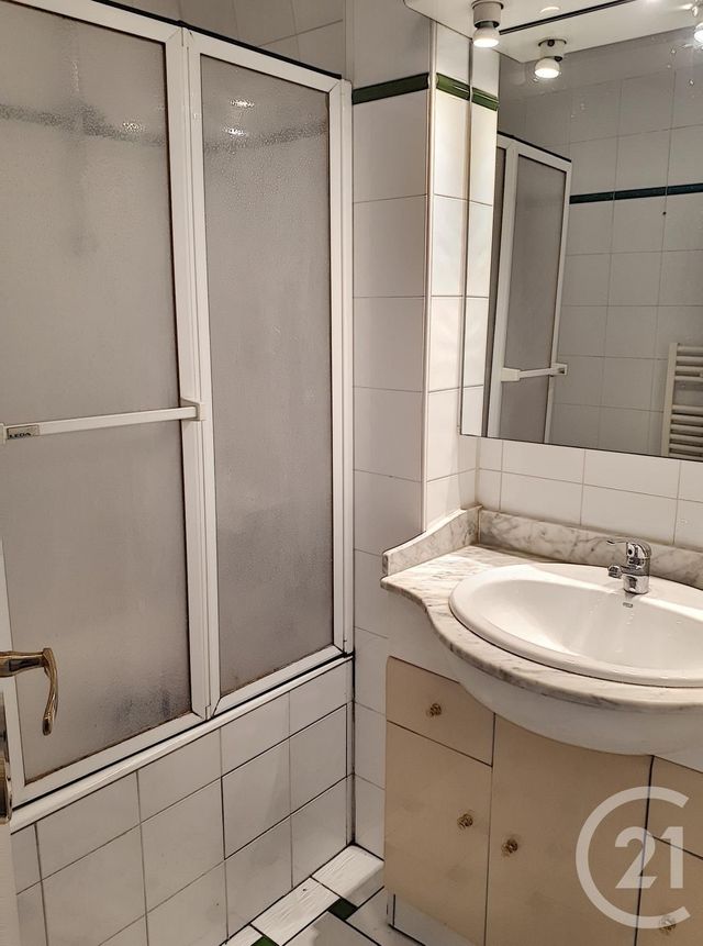Appartement T3 à louer - 3 pièces - 52.6 m2 - AUXERRE - 89 - BOURGOGNE - Century 21 Martinot Immobilier