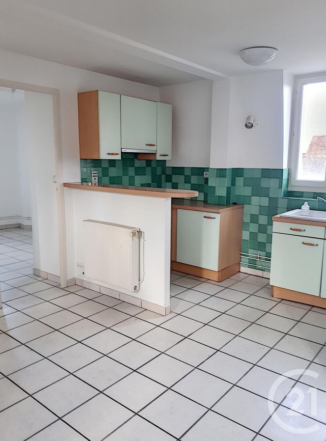 Appartement T3 à louer - 3 pièces - 52.6 m2 - AUXERRE - 89 - BOURGOGNE - Century 21 Martinot Immobilier