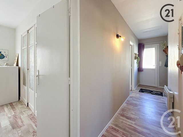 maison à vendre - 4 pièces - 75.0 m2 - CHAMPS SUR YONNE - 89 - BOURGOGNE - Century 21 Martinot Immobilier