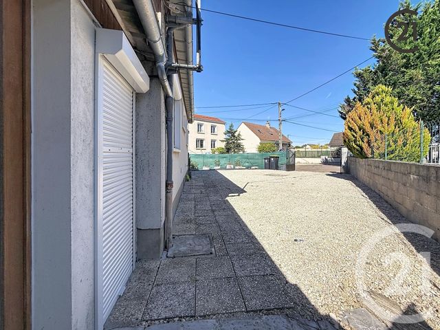 maison à vendre - 4 pièces - 75.0 m2 - CHAMPS SUR YONNE - 89 - BOURGOGNE - Century 21 Martinot Immobilier