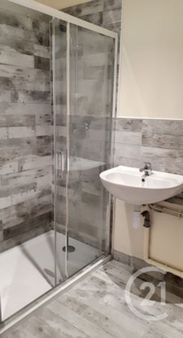 Appartement T3 à louer - 3 pièces - 57.0 m2 - AUXERRE - 89 - BOURGOGNE - Century 21 Martinot Immobilier