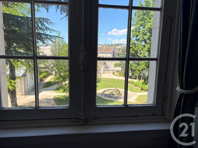 Appartement T2 à louer - 2 pièces - 51.0 m2 - AUXERRE - 89 - BOURGOGNE - Century 21 Martinot Immobilier