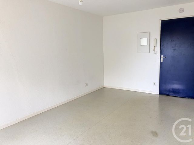 Appartement Studio à louer - 1 pièce - 24.0 m2 - AUXERRE - 89 - BOURGOGNE - Century 21 Martinot Immobilier
