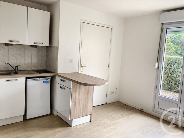 Appartement Studio à louer - 1 pièce - 24.0 m2 - AUXERRE - 89 - BOURGOGNE - Century 21 Martinot Immobilier