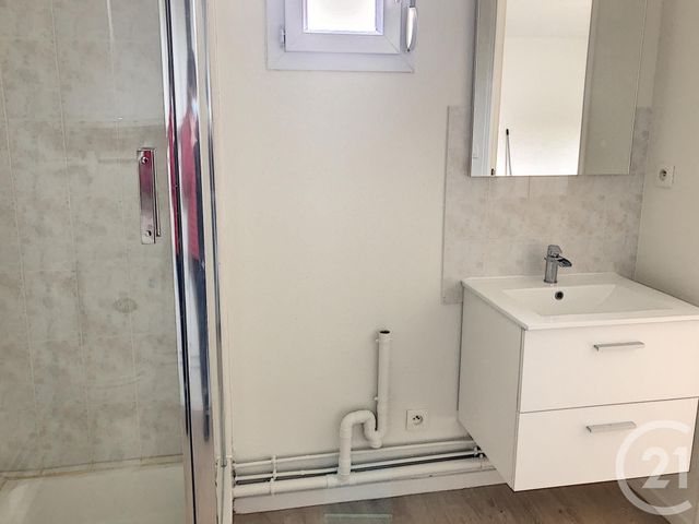 Appartement Studio à louer - 1 pièce - 24.0 m2 - AUXERRE - 89 - BOURGOGNE - Century 21 Martinot Immobilier