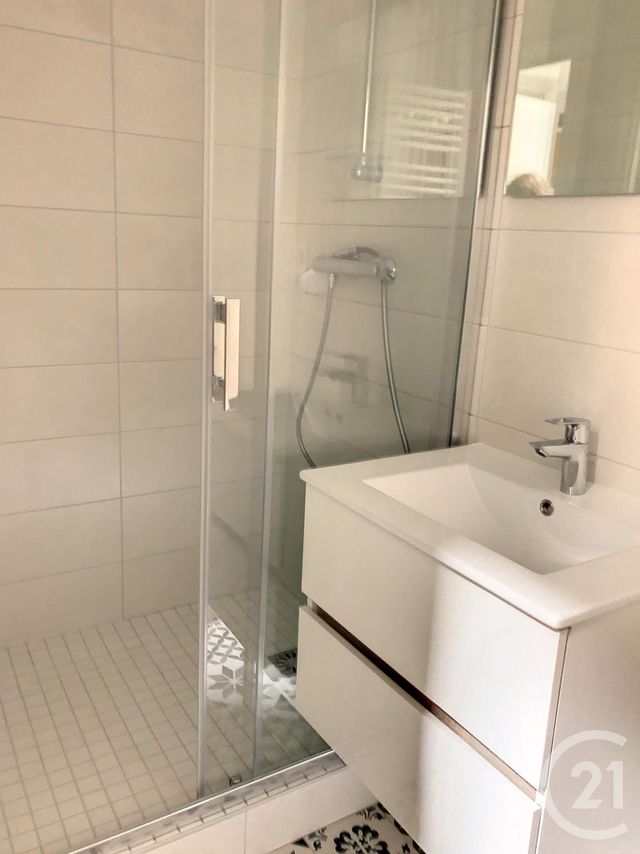 Appartement F3 à louer - 3 pièces - 57.91 m2 - AUXERRE - 89 - BOURGOGNE - Century 21 Martinot Immobilier