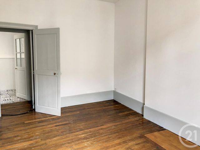Appartement F3 à louer - 3 pièces - 57.91 m2 - AUXERRE - 89 - BOURGOGNE - Century 21 Martinot Immobilier