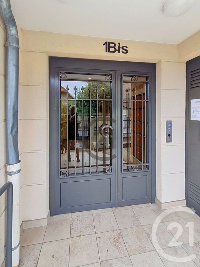 Appartement Studio à vendre - 1 pièce - 32.57 m2 - AUXERRE - 89 - BOURGOGNE - Century 21 Martinot Immobilier