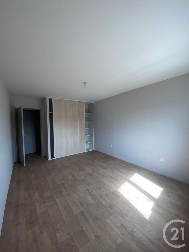 Appartement F3 à louer - 3 pièces - 82.0 m2 - AUXERRE - 89 - BOURGOGNE - Century 21 Martinot Immobilier