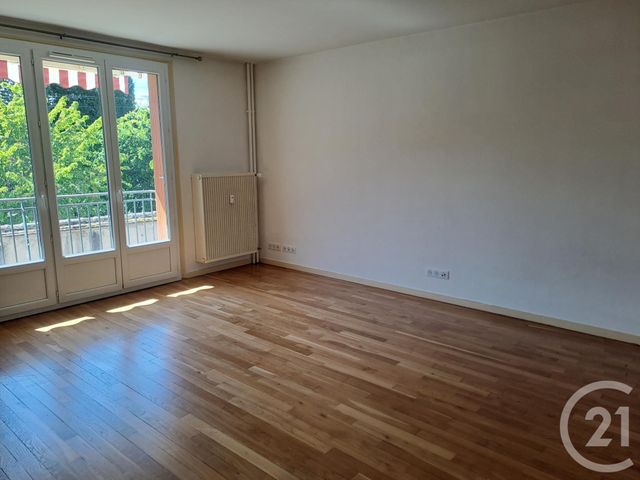 Appartement F1 à louer - 1 pièce - 39.0 m2 - AUXERRE - 89 - BOURGOGNE - Century 21 Martinot Immobilier