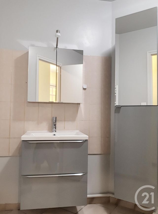 Appartement F2 à louer - 2 pièces - 49.5 m2 - AUXERRE - 89 - BOURGOGNE - Century 21 Martinot Immobilier