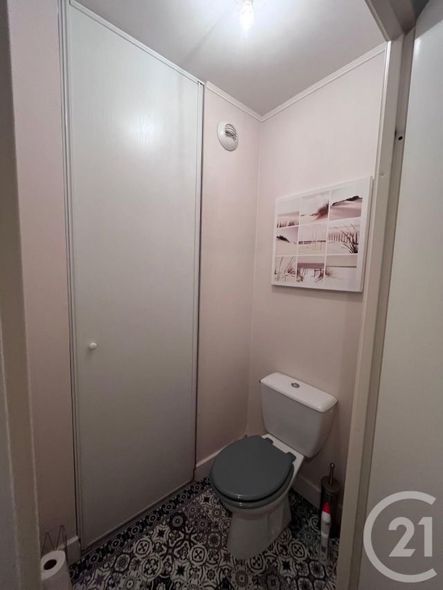 Appartement F2 à vendre - 2 pièces - 46.65 m2 - AUXERRE - 89 - BOURGOGNE - Century 21 Martinot Immobilier