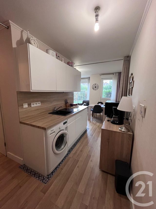 Appartement F2 à vendre - 2 pièces - 46.65 m2 - AUXERRE - 89 - BOURGOGNE - Century 21 Martinot Immobilier